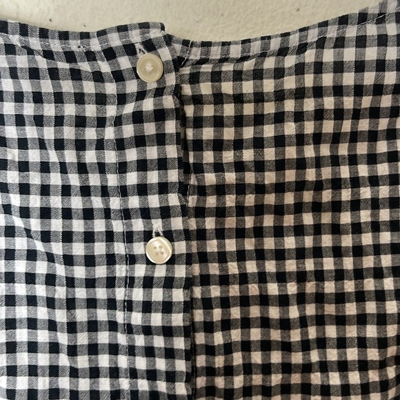 Talbots Black % White Blouse S (pictured blouse on larger size) 98% cotton - Picture 8 of 9